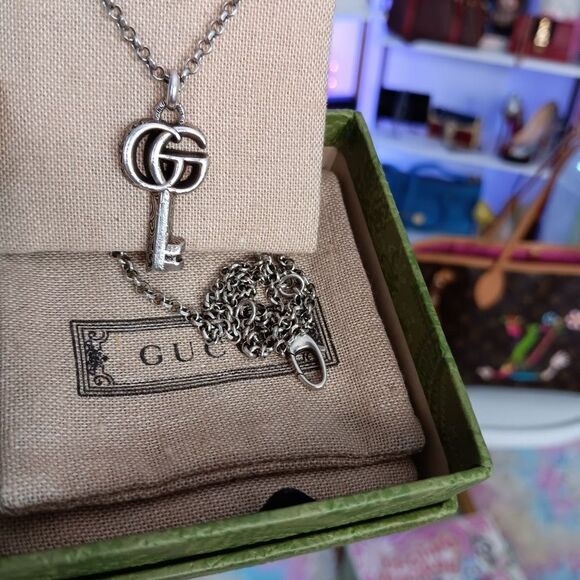 Gucci 925 Silver Key Motif Double G Logo Charm Necklace Men’s Women’s - Picture 13 of 13